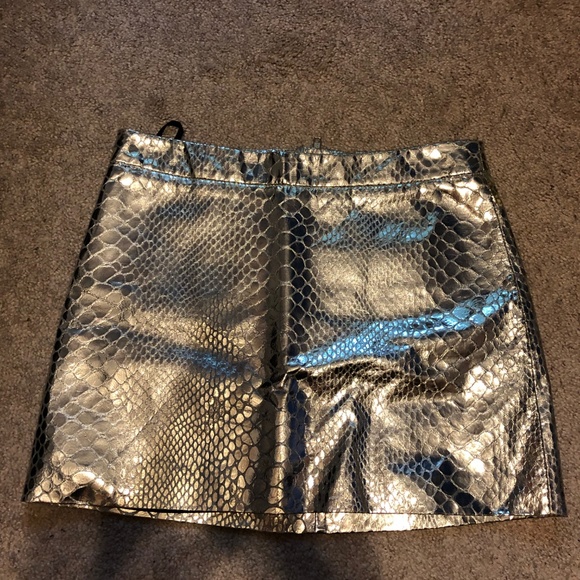 Milly Mirrored Leather Python Pencil Skirt - Picture 7 of 8